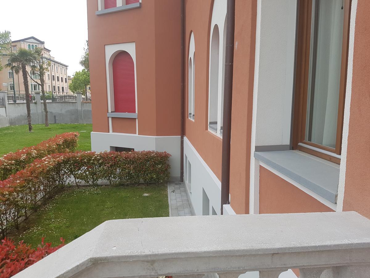 Residence La Fontaine Lido di Venezia Luaran gambar